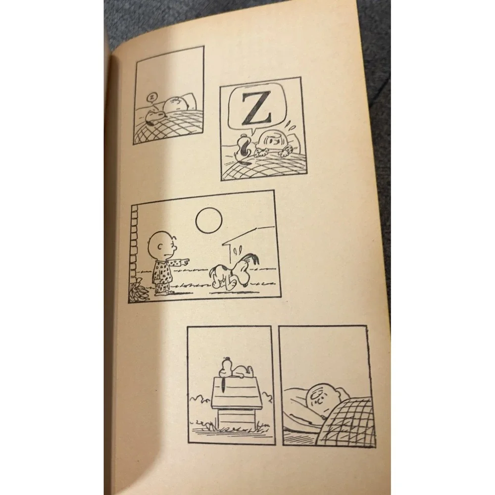 Vintage Peanuts Who Do You Think You Are Charlie Brown Schulz Fawcett 60¢